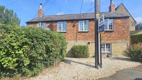 The Leys, Roade, NORTHAMPTON