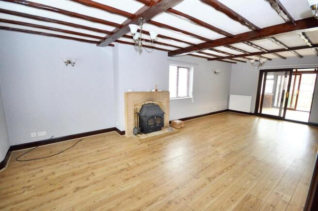 Lounge/Dining Room