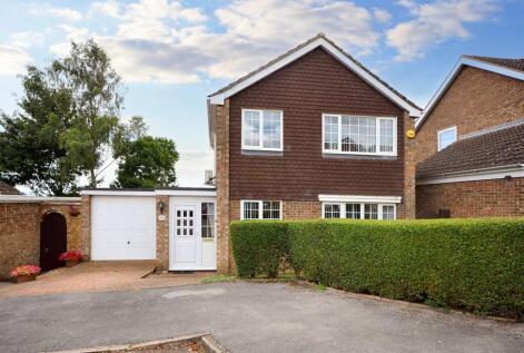 Gray Close, Earls Barton, Northampton