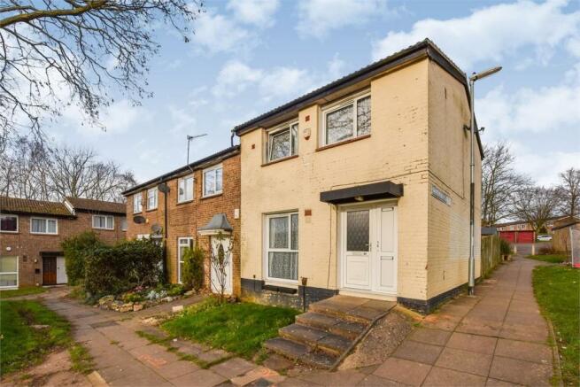 3 bedroom end of terrace house for sale in Collmead Court ...