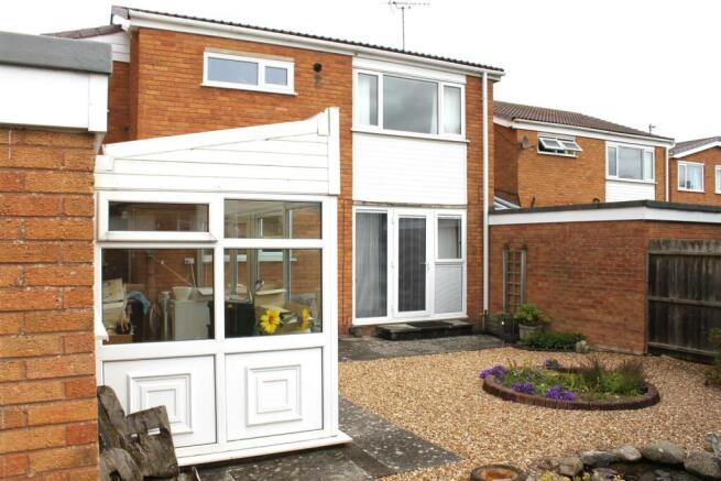 CONSERVATORY/REAR PORCH AREA