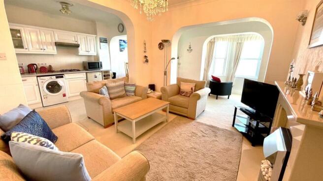 LOUNGE AREA