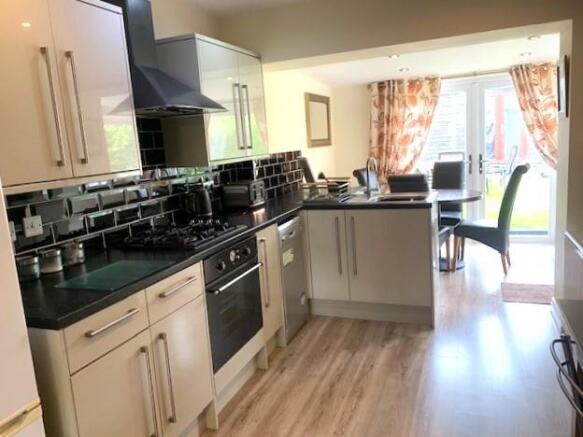 KITCHEN AREA