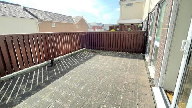 crescent ct 2 balcony.jpg