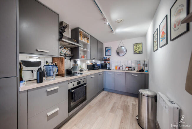 IMG_6943_4_origin...