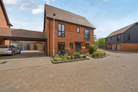 Stirling Close, Crowthorne, Berkshire, RG45 6JF