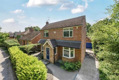 Addiscombe Road, Crowthorne, Berkshire, RG45 7JX