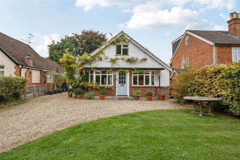 Pinewood Avenue, Crowthorne, Berkshire, RG45 6RP