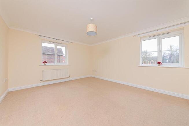 3 St Francis Close (7).jpg