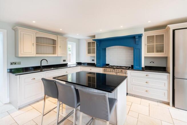 Kitchen living area 