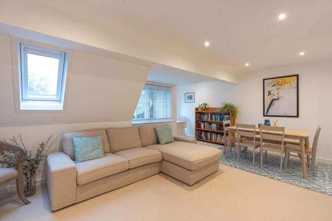 Living Dining Area