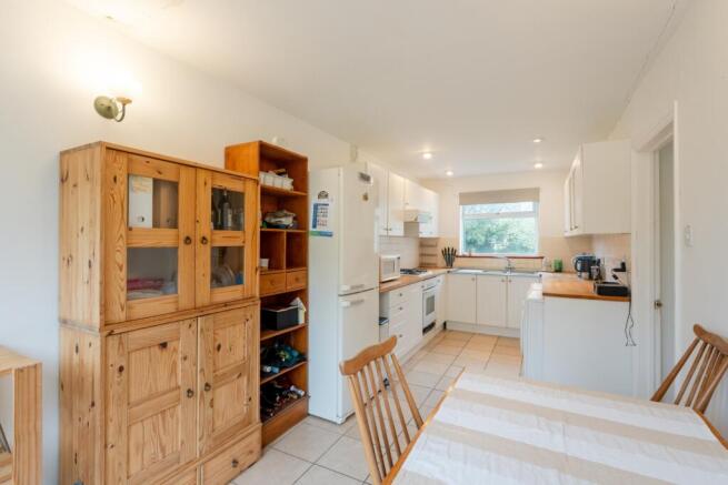 11 Churchill Place-08892