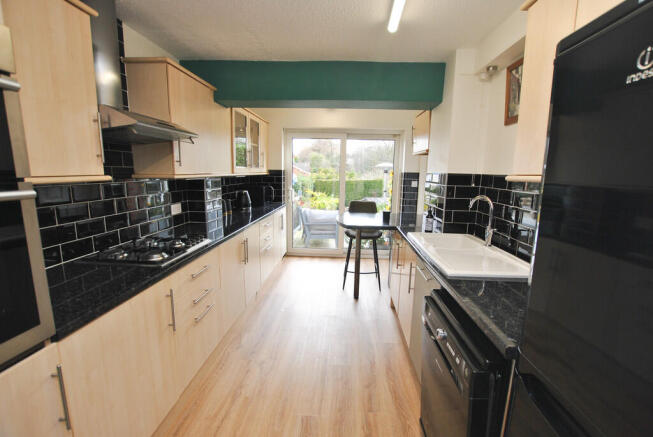 Kitchen1_edited