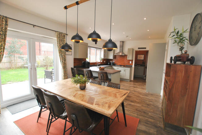 Dining Kitchen_ed...
