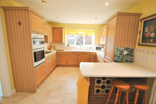 Kitchen2_edited