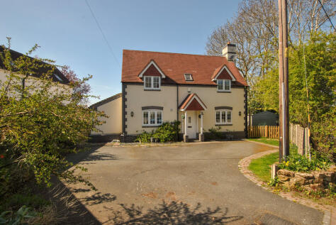 West Road, Ketley Bank, Telford, TF2 0DJ