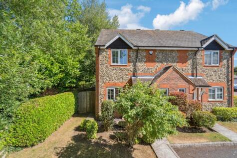 Toll Bar Corner, Longwick, HP27