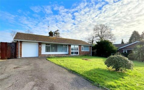 Shepherd Close, Highcliffe, Christchurch, Dorset, BH23