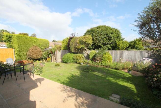 4 bay tree gdn1.JPG