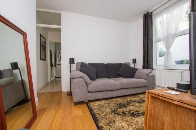 lounge2.jpg