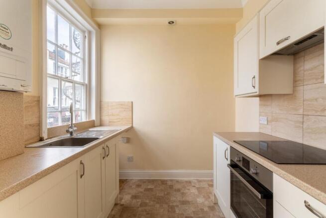 kitchen (2).jpg