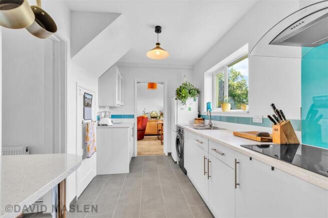 kitchen (2).jpg