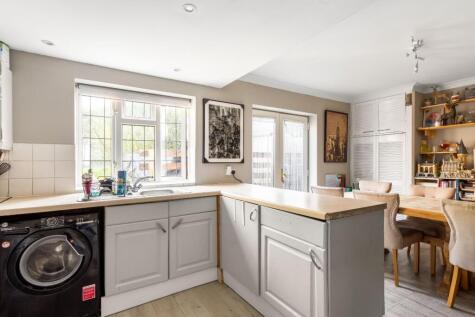 Carlyle Avenue, Brighton