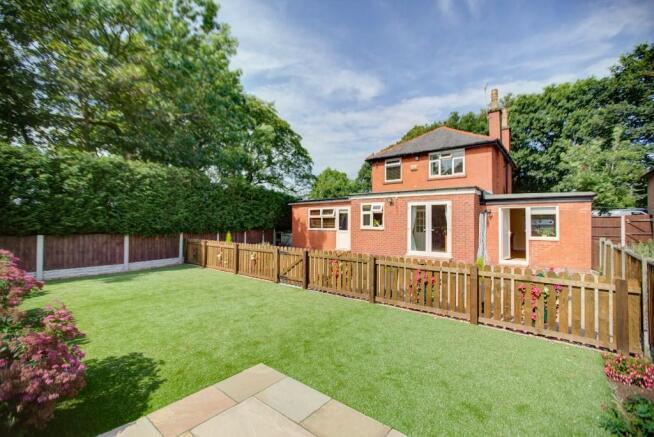 3 Bedroom Detached House For Sale In Linesmans Cottage Long Lane