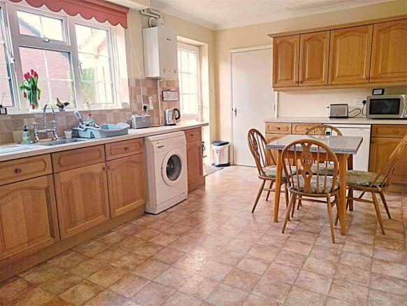 Kitchen / Breakfast Room