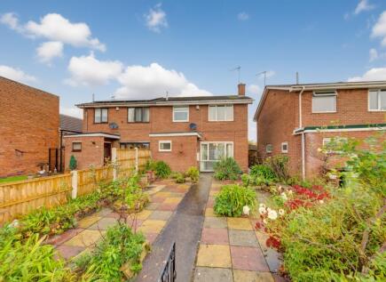 Portland Place, Worksop, S80