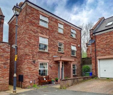 Woodland View, Hyde, Greater Manchester, SK14