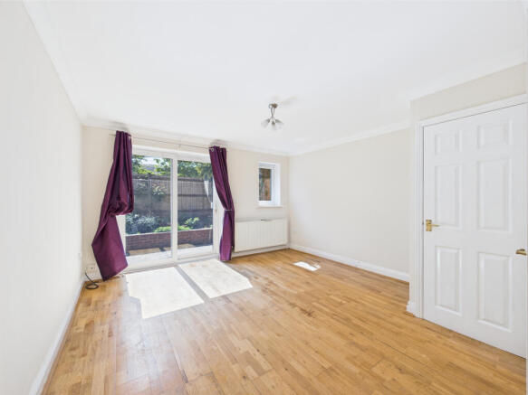 LIVING ROOM (1)
