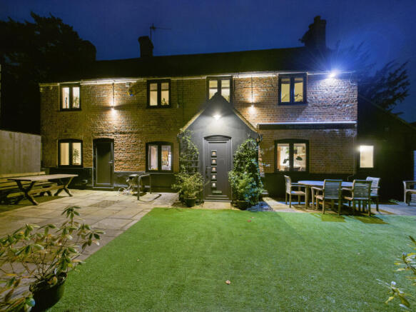 CAM01354G0-PR0624-STILL003