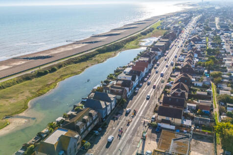 Brighton Road, Lancing, BN15