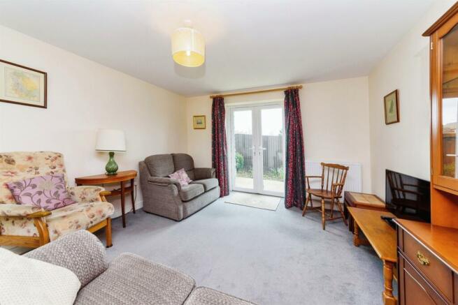 2 bedroom ground floor flat for sale in Bowman Mews, Stamford, PE9