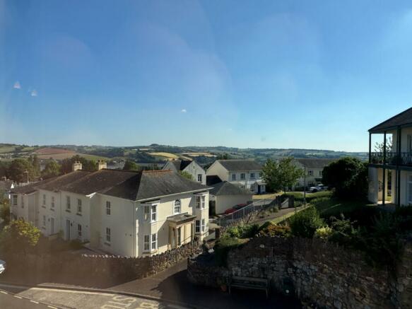 6 Fore Street, Bishopsteignton -view