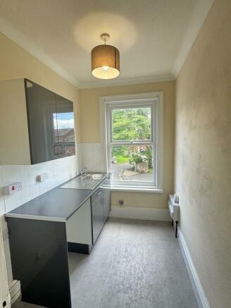 Flat 3, 9 Iddesleigh Terrace, Dawlish - kitchen