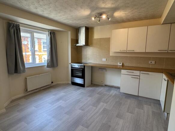 Flat 1 Blackswan House - kitchen-lounge