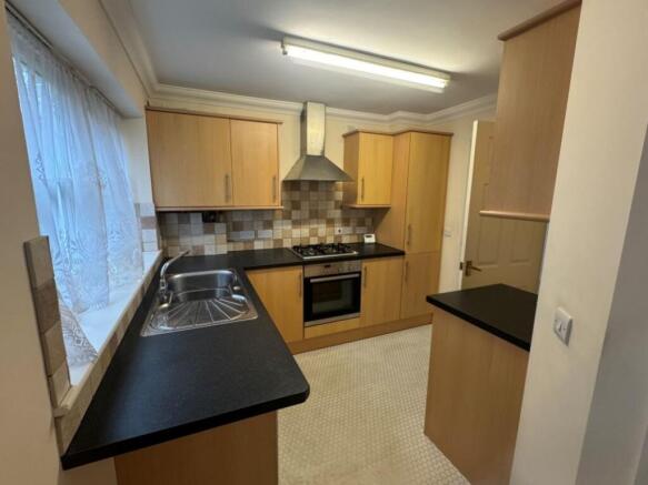 2 Brewery Court, Dawlish - kitchen1