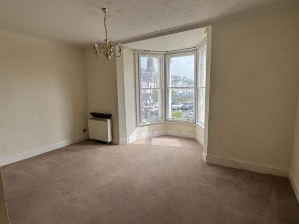 10 Brooklands - lounge1