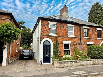 Hightown Road, Ringwood, BH24