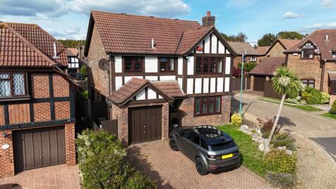 Elmgate Drive, Bournemouth, BH7