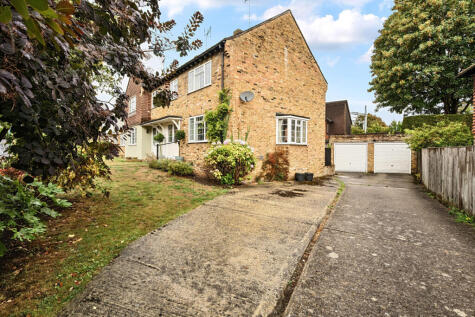 St. James Close, Pangbourne, Reading, Berkshire, RG8