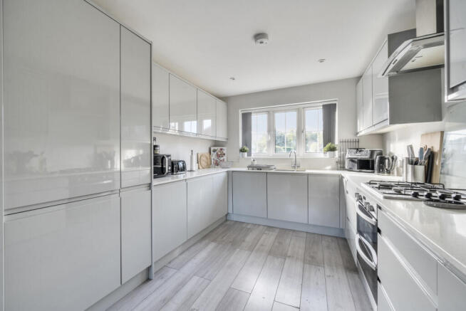 1359482-20-68d3b3...