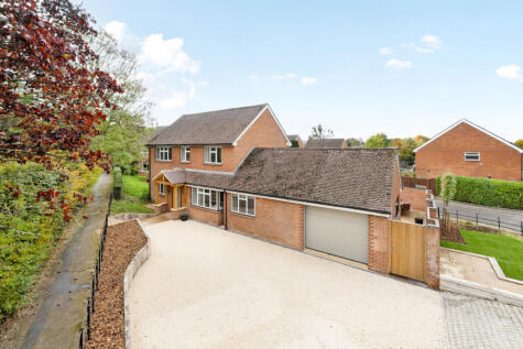 Birchen Close, Woodcote, Reading, Oxfordshire, RG8