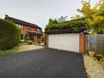 Serin Close, Kidderminster, DY10 4TY