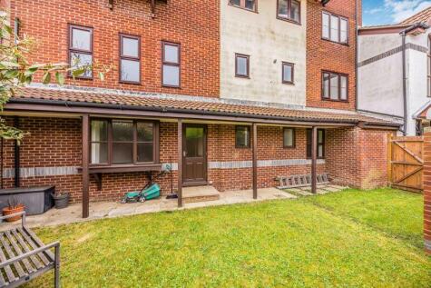 Armory Lane, Old Portsmouth