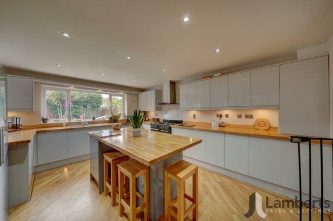 Kitchen/Breakfast Room