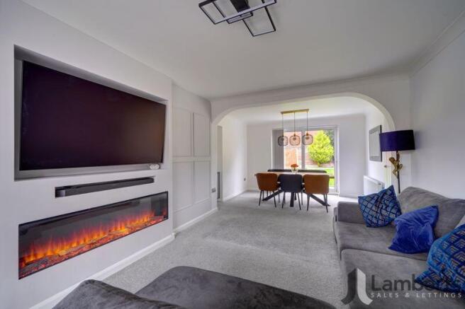 Lounge/Dining Room