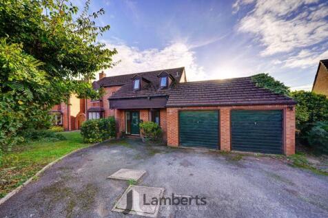 Brookfield Close, Hunt End, Redditch